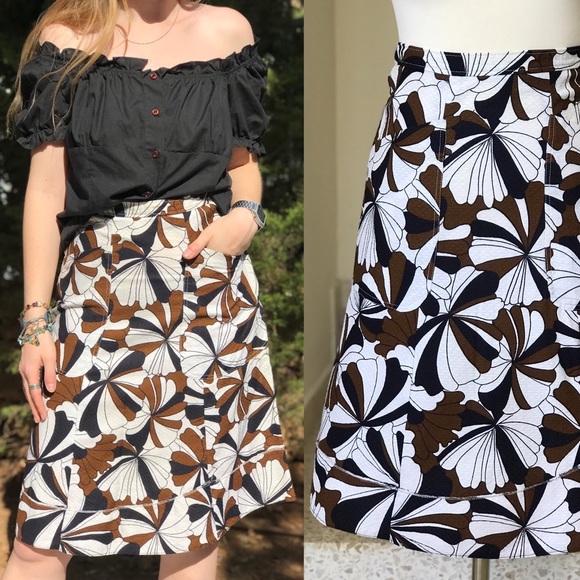 Vintage Dresses & Skirts - 1960's Vintage Pinwheel Pattern Knee-Length Skirt